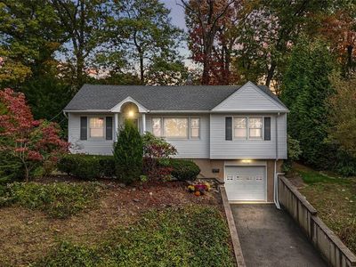 308 Haywood Dr, Paramus, NJ, 07652