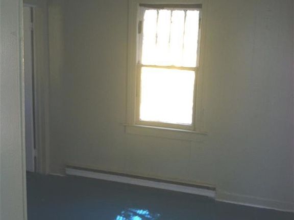 2nd image of 27 W Greensboro Street