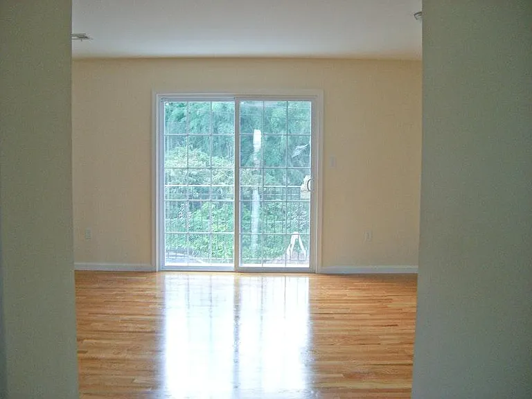 5-9 Marion Pl #3 — Photo 6