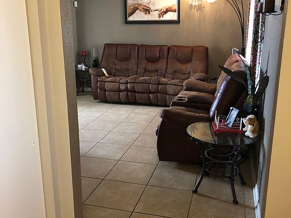 3rd image of 541 Emberwood Dr
