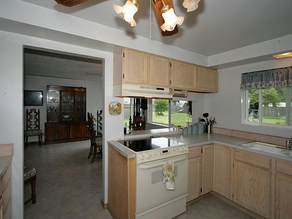 Kitchen to Dining Room