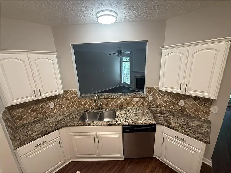 3020 Serenade Ct — Photo 5