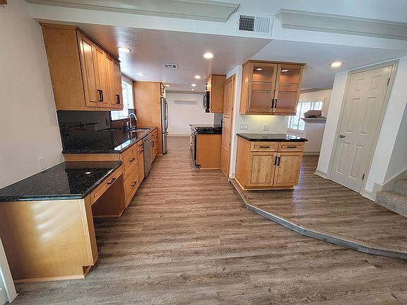 5th image of 23926 Carland Dr