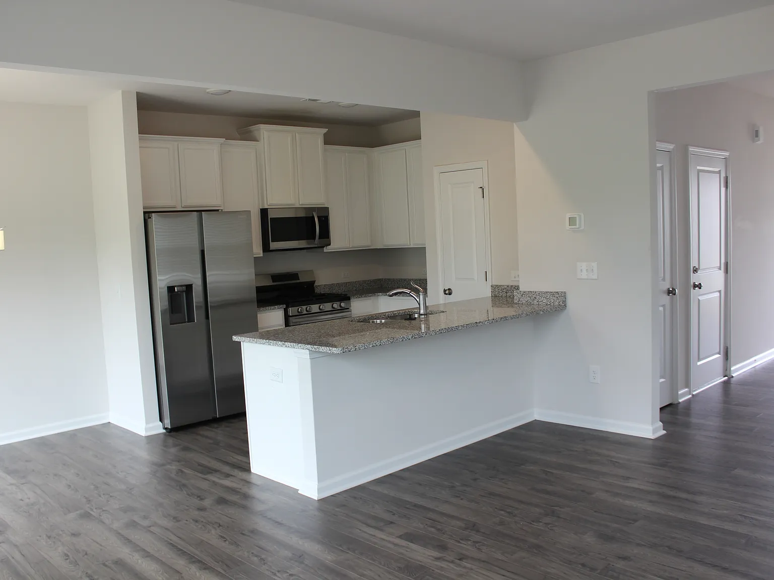 15 Apricot Lane - 1 — Photo 3