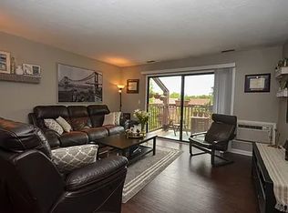 340 Sunderland Rd UNIT 46, Worcester, MA 01604