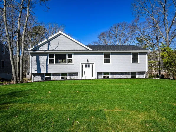 11 Madeline Road, Teaticket, MA 02536