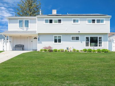 418 Twin Lane S, Wantagh, NY, 11793