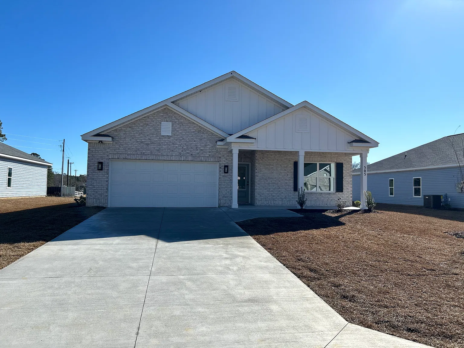 3 bed, 2748 sqft, $2,300 — Photo 1