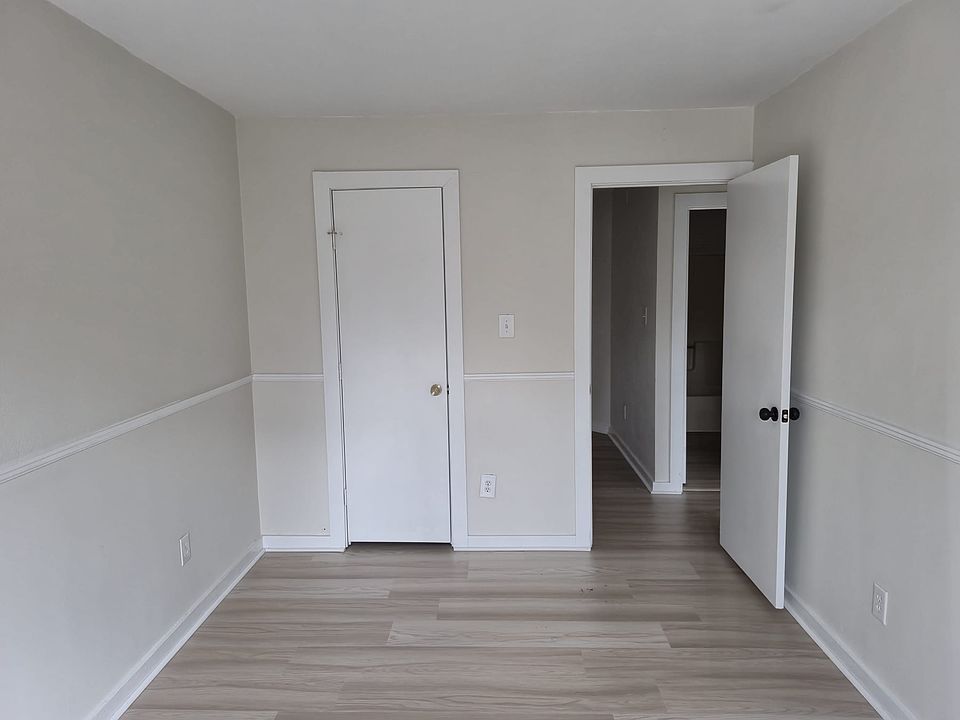1st image of 115 Inland View Dr