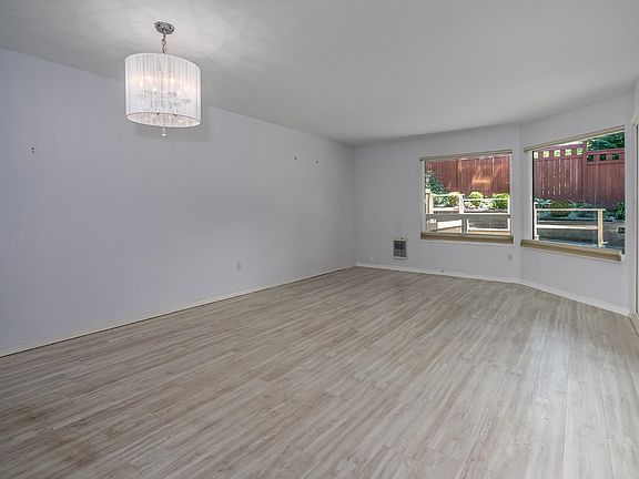 5th image of 1350 Vidal St #309