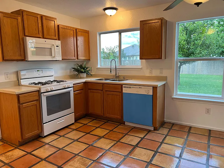 702 Camino Alto Dr — Photo 16