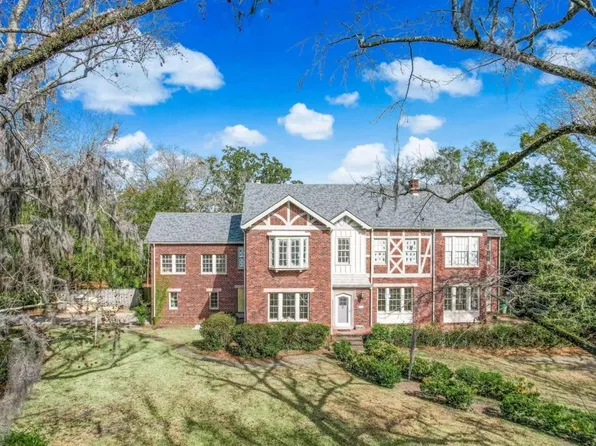 300 E 44th St, Savannah, GA 31405