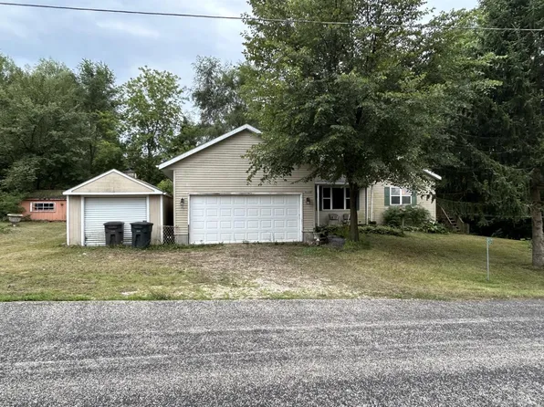 W5123 Wisconsin DRIVE, Elkhorn, WI 53121