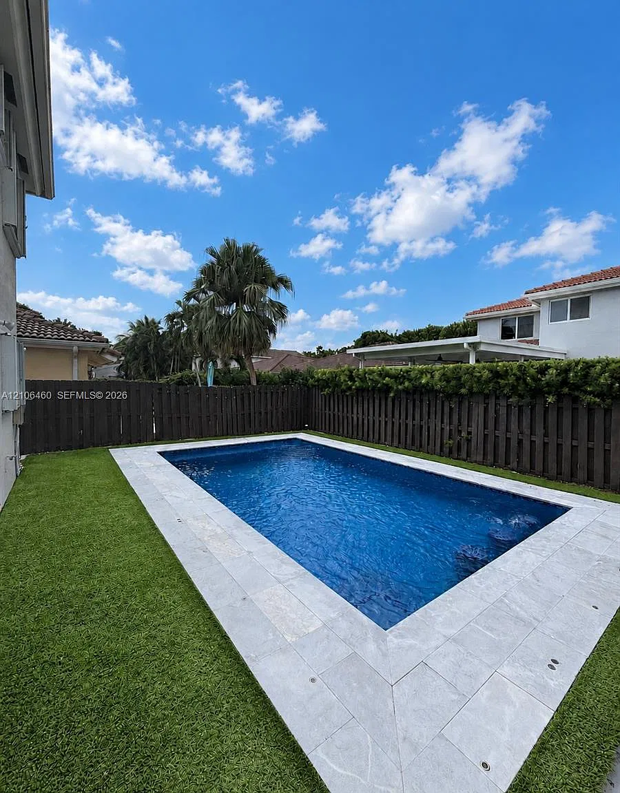 Doral Meadows 1st Addn — Photo 4