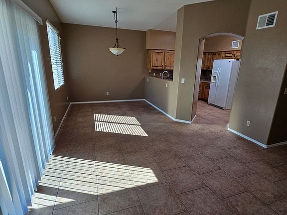 5th image of 10352 N Fox Croft Ln