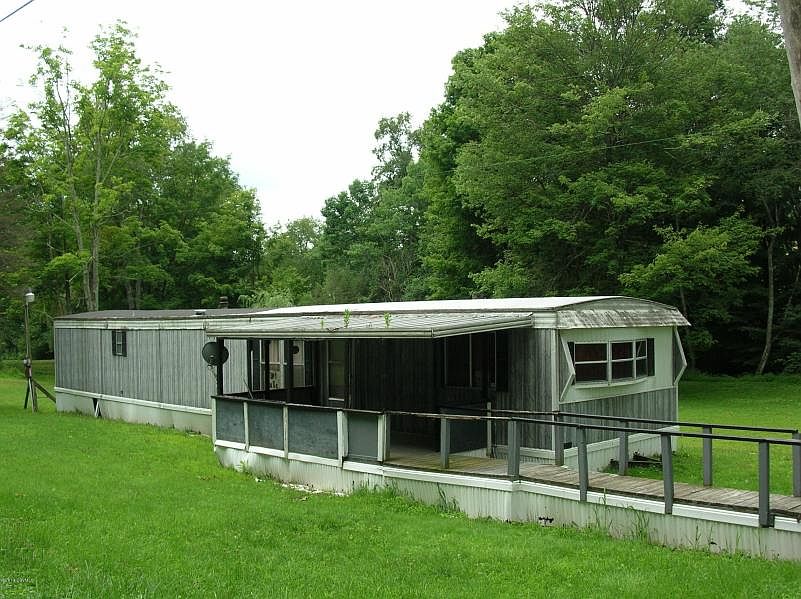 MOBILE ON 1.86 ACRES NEAR STATE GAMELANDS