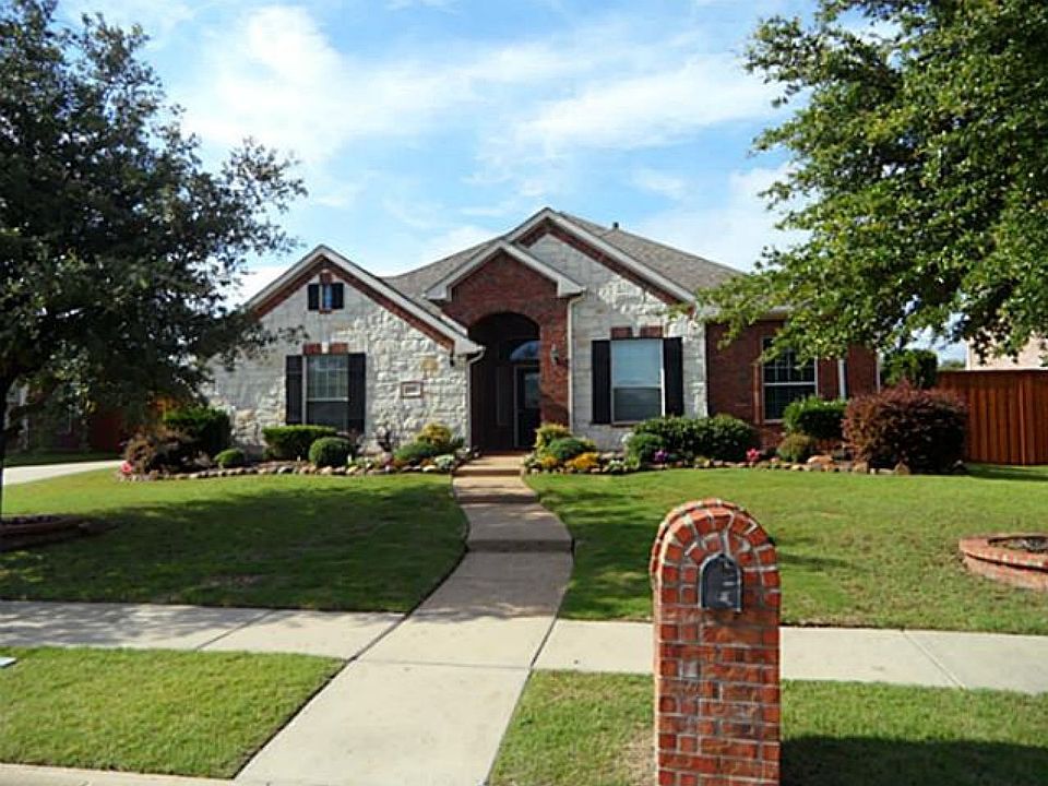 Great curb appeal
