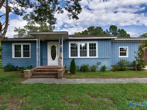 1704 Armstrong St NW, Huntsville, AL 35816