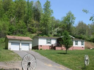 1788 Tenmile Rd, Wallace, WV 26448