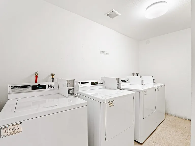 14620 NE 31st St #E304 — Photo 19