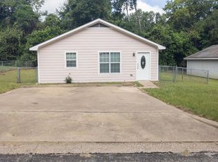 224 Scarborough St, Nacogdoches, TX 75961