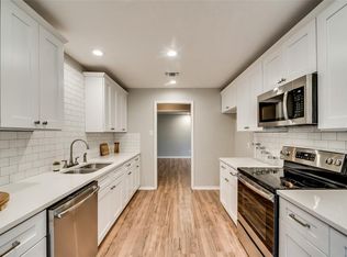 228 Lansford Dr, Benbrook, TX 76126