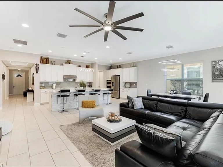 3320 Pilot Cir — Photo 13