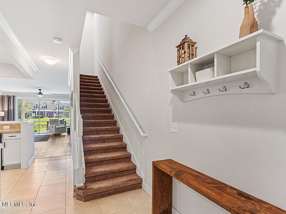 5th image of 6858 ROUNDLEAF Drive