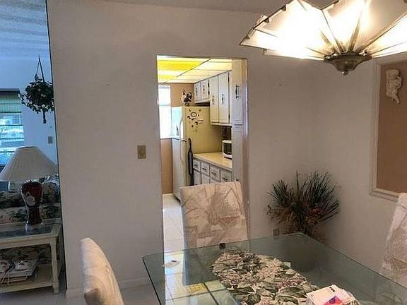4th image of 1087 Circle Ter W APT C