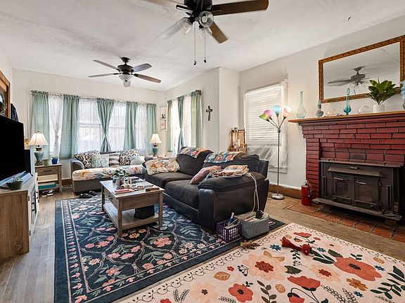 5th image of 208 Eversole St