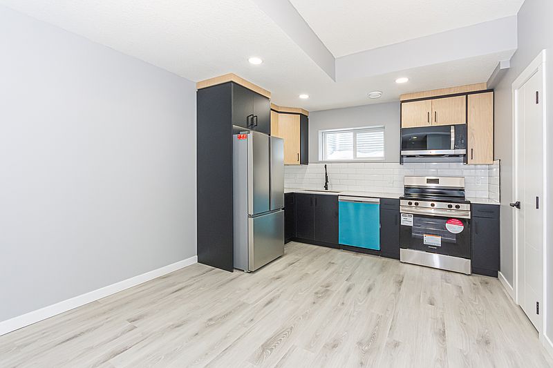 Edmonton Apartment for rent - 3 Bedrooms — photo 44