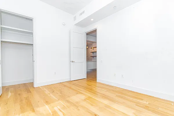 Rented by MySpaceNYC | media 11