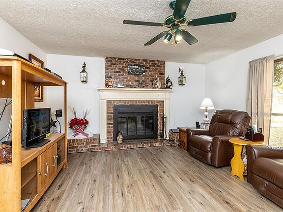 2nd image of 4001 Rockhill Ct