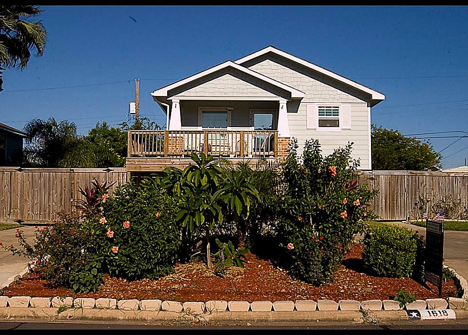 1st image of 1618 Bayou Shore Dr