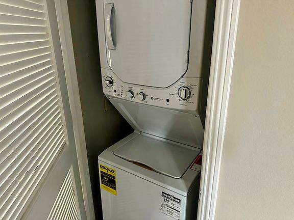 4th image of 310 E McCoy Ln #8G-8G-8G