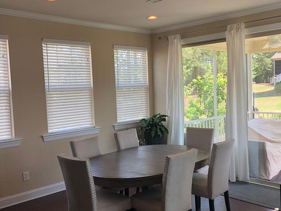 Breakfast nook