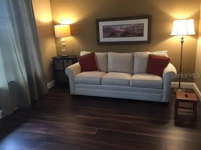 2 bed, 2.0 bath, 1090 sqft, $3,775 — Photo 4