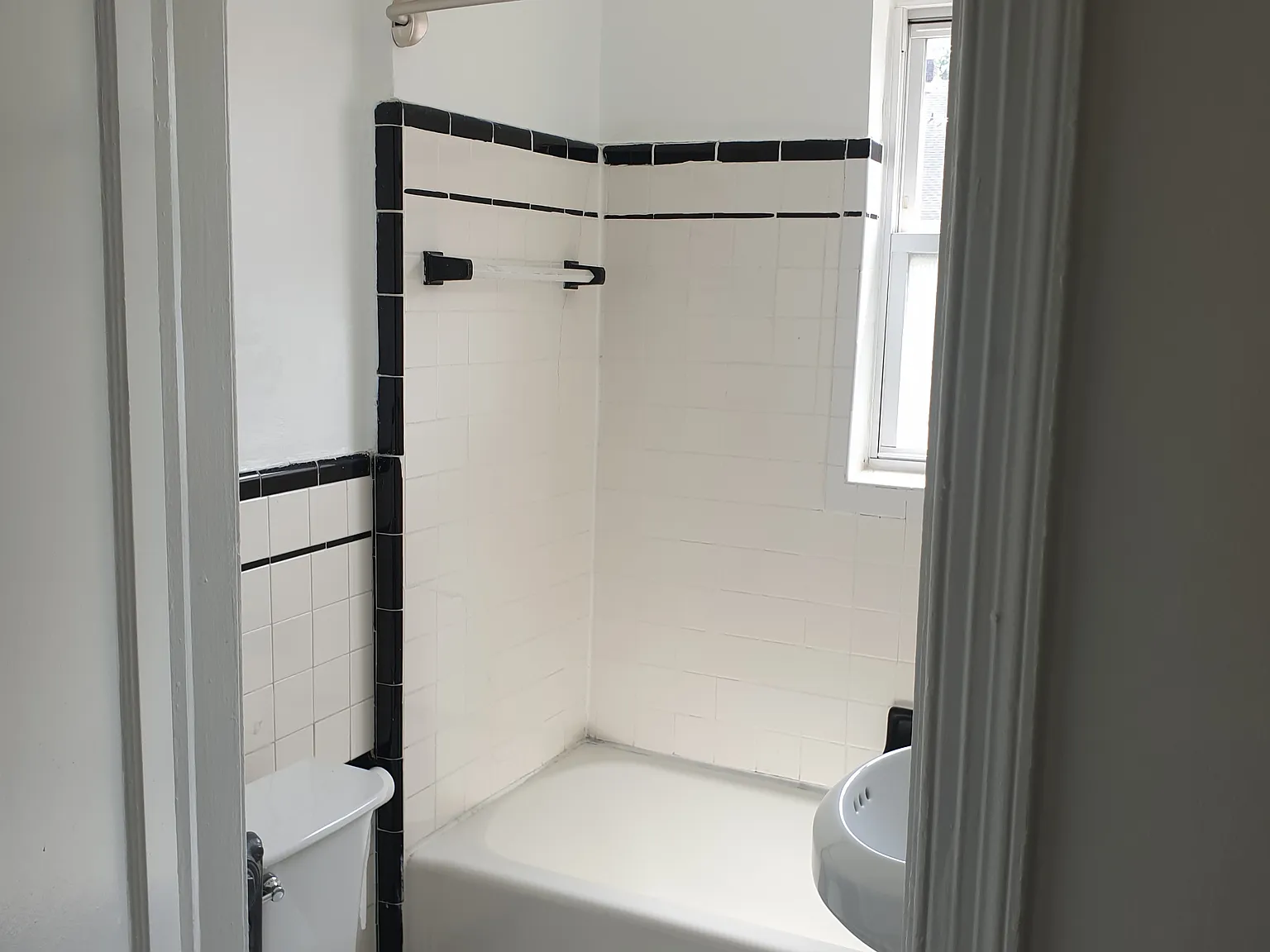 1 bed, 680 sqft, $1,725 — Photo 2