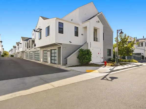 1602 San Remo Pl Unit 201, Encinitas, CA 92024