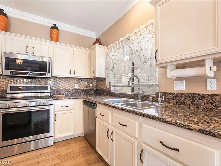 5910 Terra Grande Ave — Photo 17