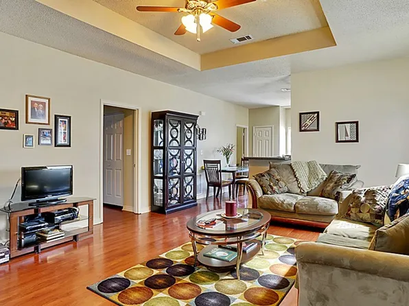 Charming Homes for Rent in Waveland 1 & 2 Bedroom Units Available at Cambridge Cottages!, 102 Royal St, Waveland, MS 39576