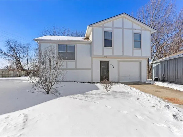 601 E Bristol Ln, Olathe, KS 66061