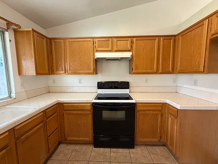 2350 E Fallbrook Ave #9 — Photo 6