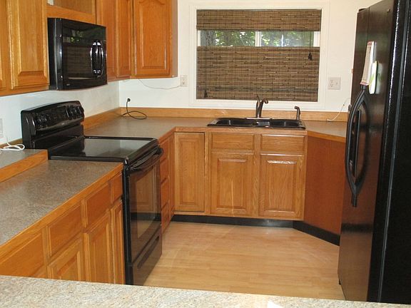 4th image of 471 N Duckabush Dr E