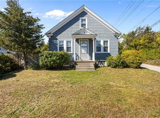 134 E Main Rd, Portsmouth, RI 02871