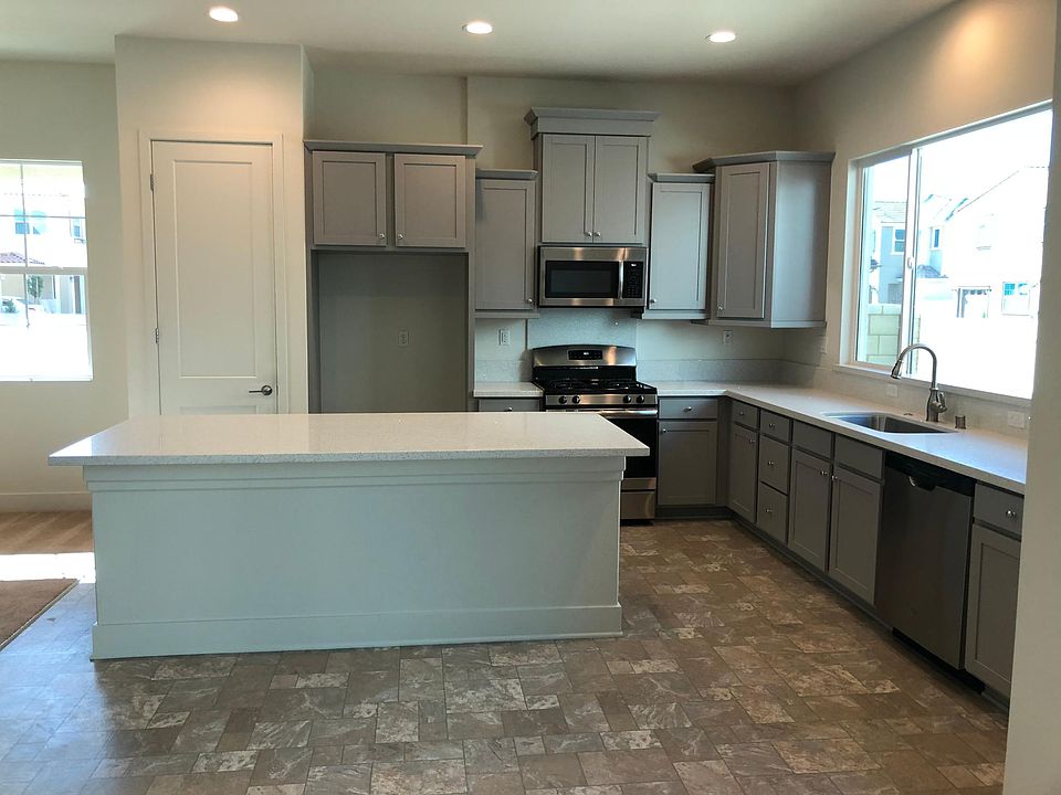 1st image of 15639 Palomino Dr
