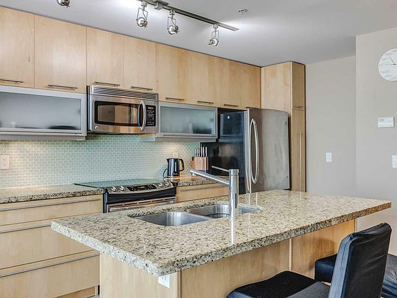 5th image of 1202 13th Ave SW Unit 1202