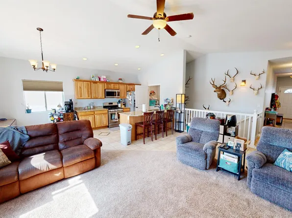 1870 Truman St, Laramie, WY 82070