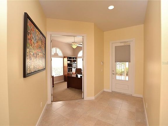 Enter to this light & bright well-maintained home w/high ceilings and popular Oakmont floorplan.