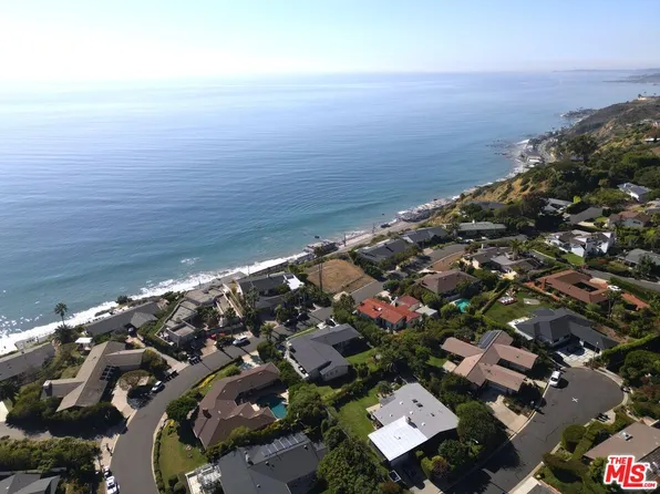 20484 Roca Chica Dr, Malibu, CA 90265